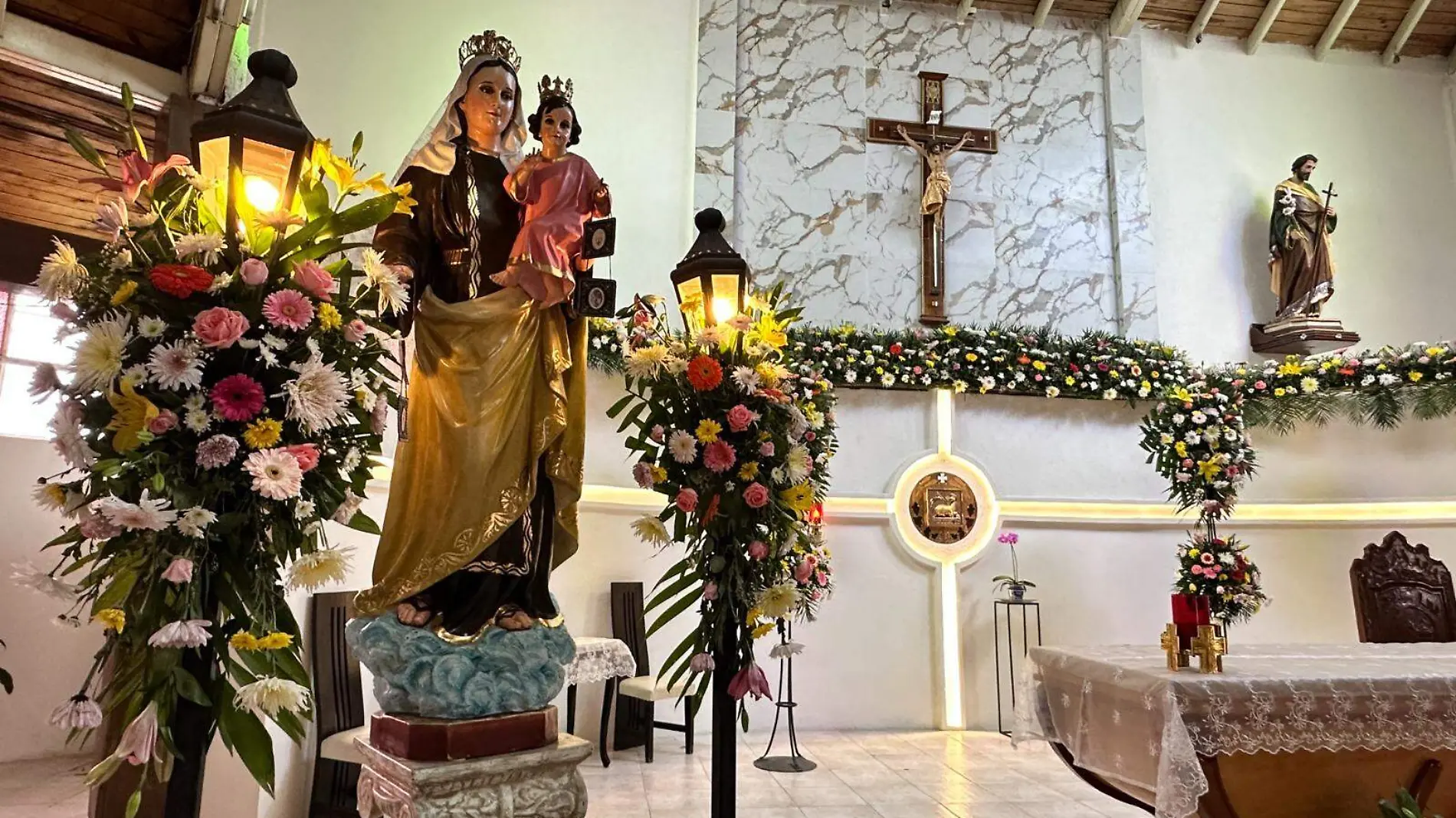 Celebran irapuatenses a la Virgen del Carmen (4)